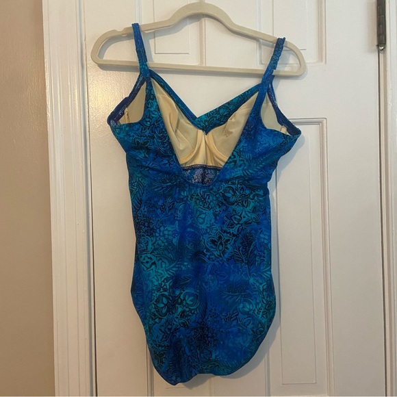 MIRACLESUIT SIZE 16 REDUCED SHIPPING Women's Swimsuit 4.99 shipping NEWCONDITION - Picture 7 of 9